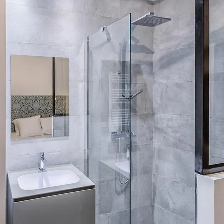 Luckey Homes - Montee Du Garillan